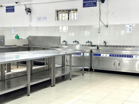 Khu vực thiết bị bếp